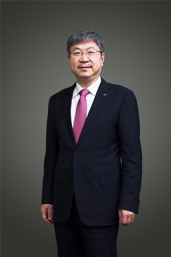 第十三届全国人大代表 奇瑞汽车股份有限公司党委书记、董事长尹同跃