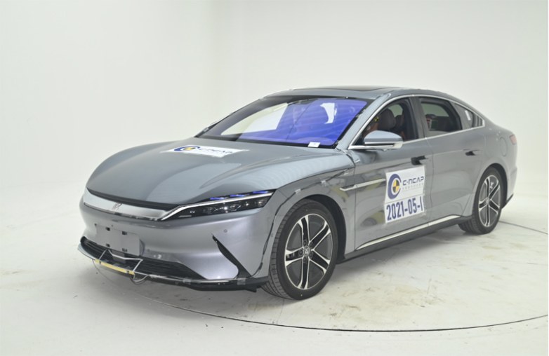 首款"双优安全认证"新能源轿车出炉，比亚迪汉荣获C-NCAP五星安全认证