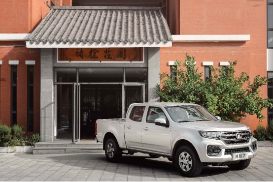 創(chuàng)業(yè)好伙伴 省錢又高效 風(fēng)駿皮卡助力開啟致富路