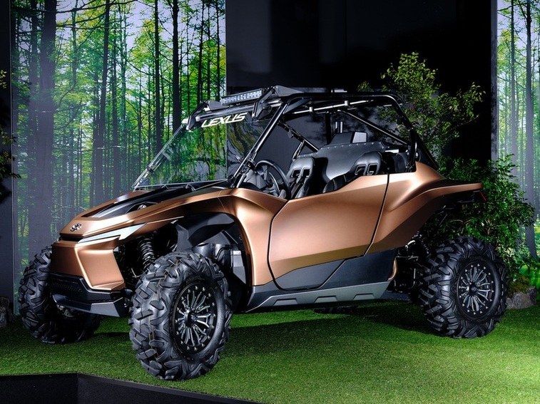 雷克萨斯NX OFFROAD插电式混动概念车与配备氢燃料发动机的ROV概念车于东京改装车展首发