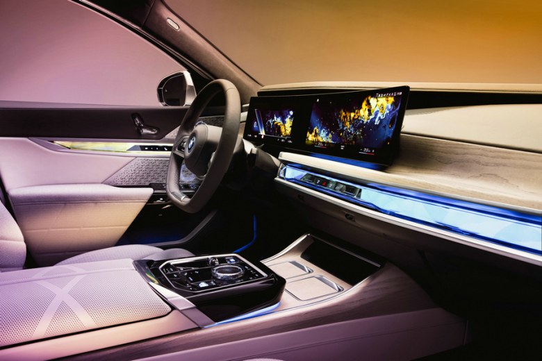 打造创新数字体验，全新BMW 7系携十大量产创新数字成果全球首发