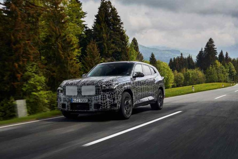加速电动化发展，BMW M首款高性能电动车型创新BMW XM完成动态驾驶测试