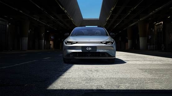 全球首款无电池包CTC技术量产电动车，零跑C01预售发布