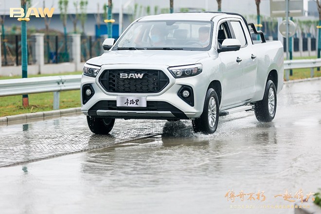 6萬元級商乘復合型 北京汽車制造廠卡路里皮卡