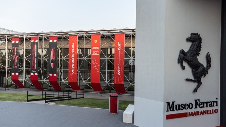 法拉利博物馆为庆祝菲奥拉诺赛道50周年举办展览
