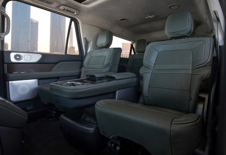 全尺寸美式豪华SUV开创者 全新林肯领航员Navigator长轴总统版荣耀上市