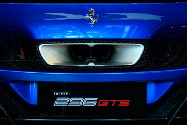 法拉利296 GTS开启“驾趣·新玩「法」”