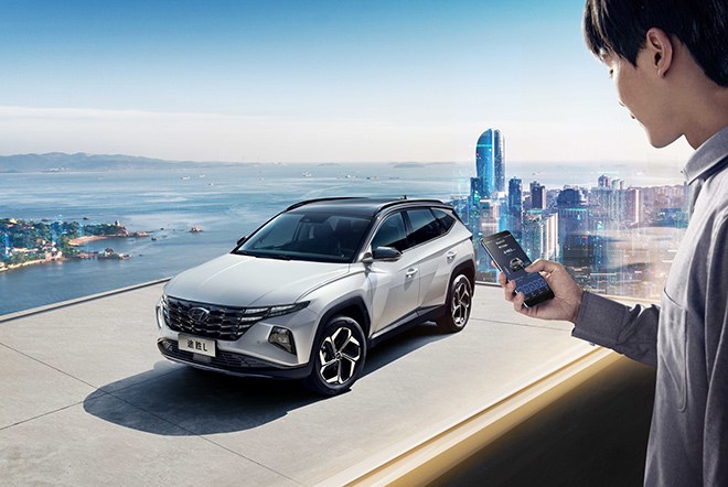 北京现代通过Bluelink的APP将汽车与手机相连