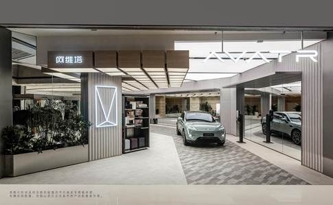 路旁的建筑  中度可信度描述已自动生成
