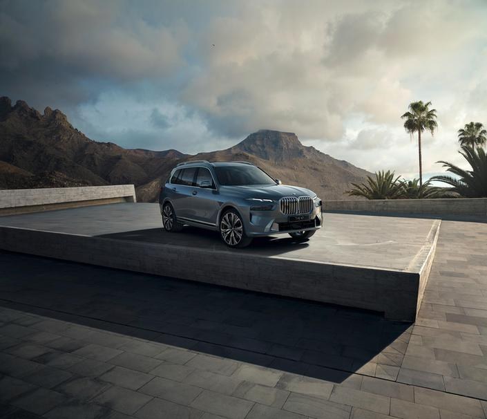 重树大型豪华车细分市场标杆，新BMW X7磅礴上市