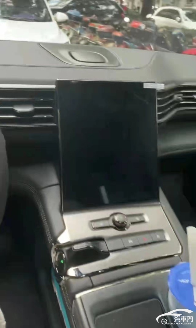 车机多次黑屏 蔚来力推的智能化反成拖累？