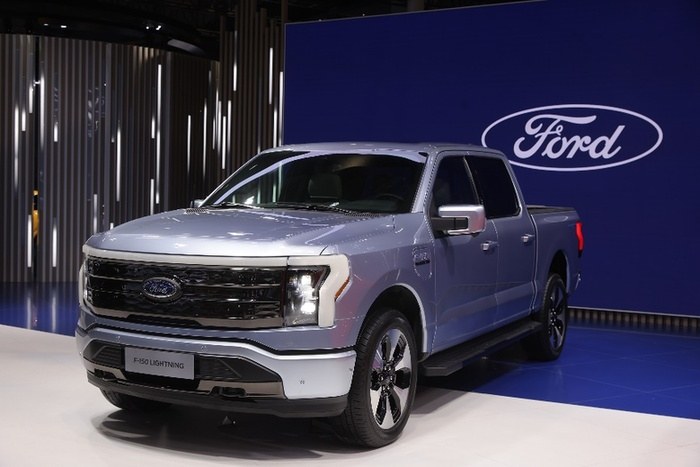 纯电皮卡F-150 Lightning，传奇硬派SUV Ford Bronco领衔！福特汽车全明星阵容亮相第五届进博会