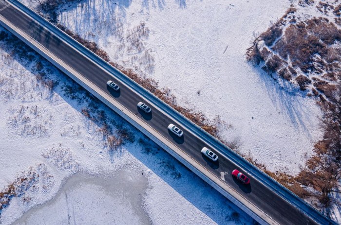 “雪地撒歡”才是純電駕控正確打開方式！全新BMW i3輕松拿捏