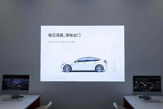 魔都新晋"科技感地标打卡点" 特斯拉门店超酷炫