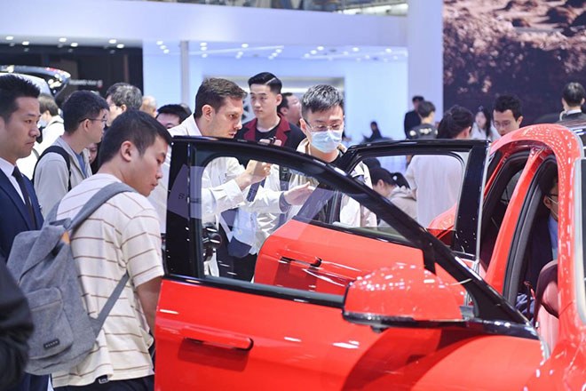 北京车展现热门车型 问界新M5成功破圈受欢迎