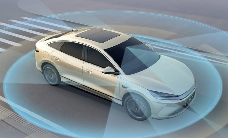 降维打击Model 3/M03！首选超越型，比亚迪秦L EV购买指南