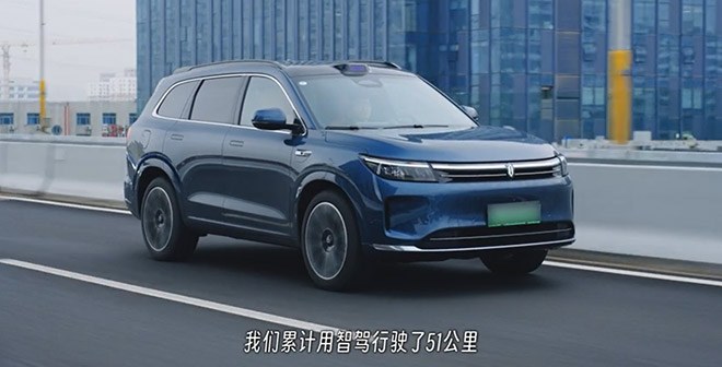 问界新M7上海城区智驾实测 全程0接管