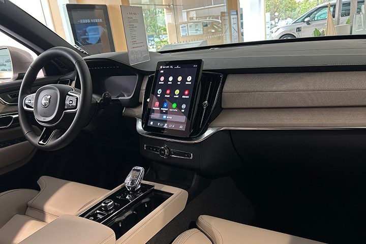 沃尔沃全新XC90探店实拍：颜值质感双突破，安全依旧是天花板！