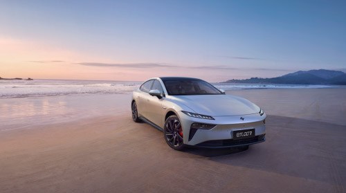 15万级电动轿跑 eπ007征服Z世代首购族