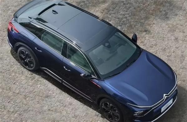 对手锁定标致408X，售价13.77万元！2025款凡尔赛C5 X上市