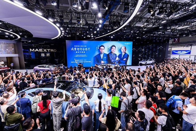 尊界S800登陆粤港澳车展 以黑科技与奢华重构超豪华车标准