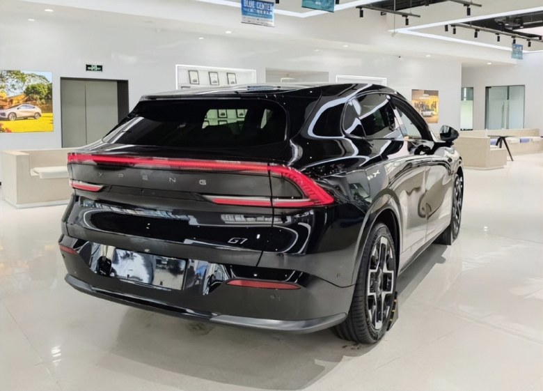 直面特斯拉Model Y！小鹏G7首发亮相，预售23.58万元