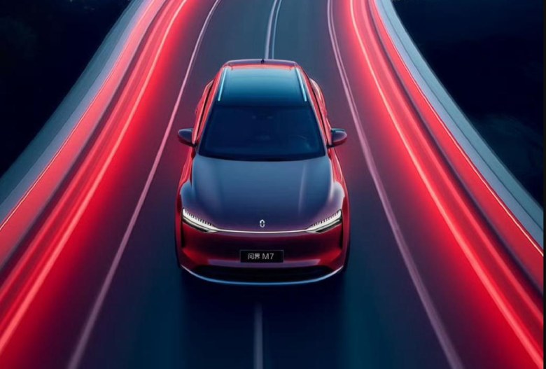 轴距超3米!纯电/增程双动力,全新问界M7将于9月上市