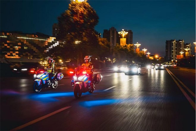 领克全系亮相CHC中国汽车登山赛锦标赛