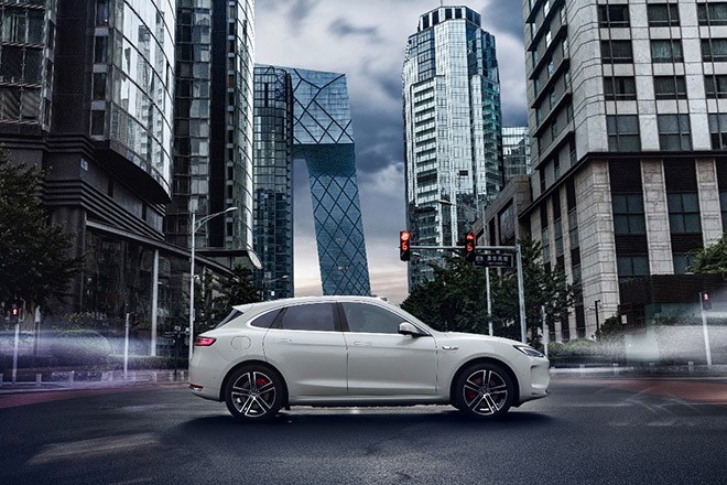 问界新M5 Ultra全能实力重构出行体验