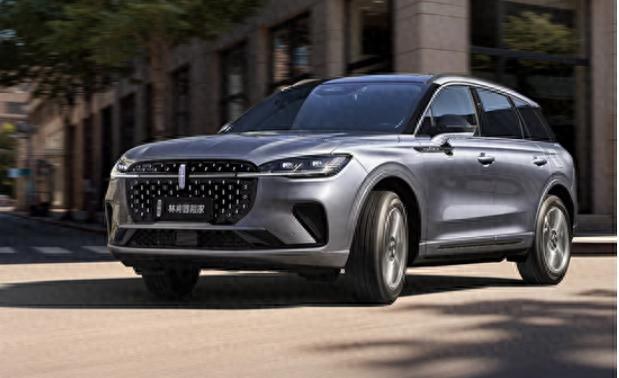 瞄准Q3/X1，2025款林肯冒险家上市，起售价23.58万元