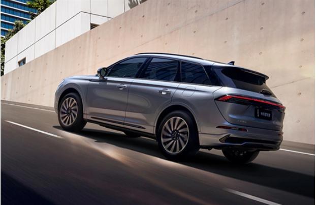 瞄准Q3/X1，2025款林肯冒险家上市，起售价23.58万元