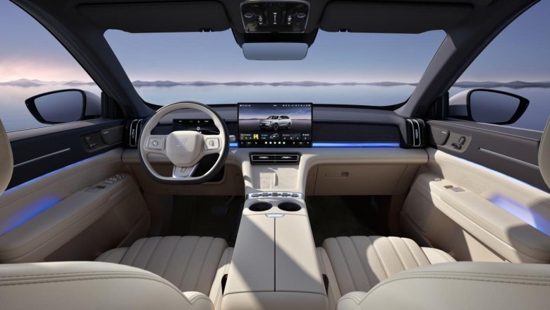 捷途山海L7 PLUS正式上市，超级置换抢购价10.99万元起