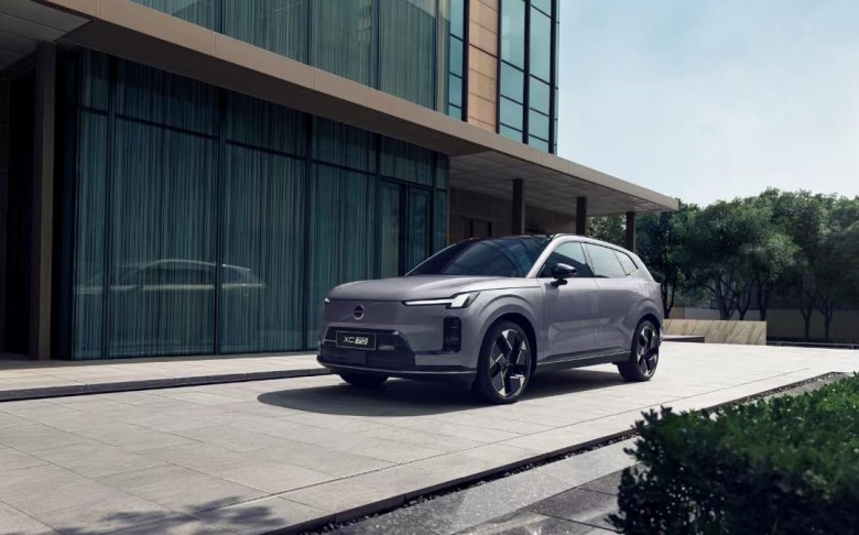 26.99万买沃尔沃插混SUV！全新XC70上市，续航1200km