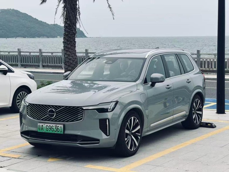 亏电也省油！开着沃尔沃XC90 T8去玩是什么体验？