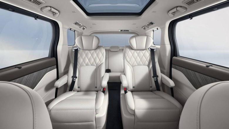 主打家庭MPV市场!魏牌高山7正式上市,售价28.58万元