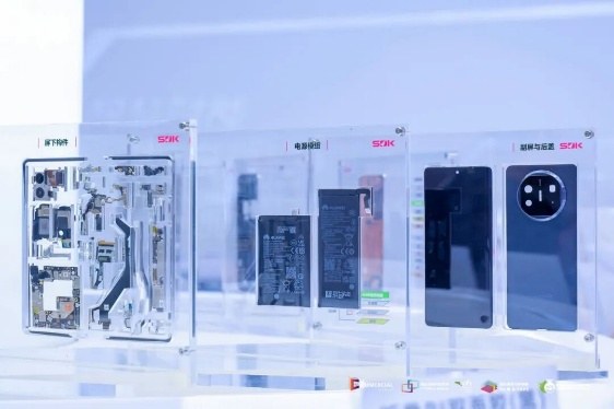 千企齐聚、黑科技云集！2025深圳国际全触与显示展启幕