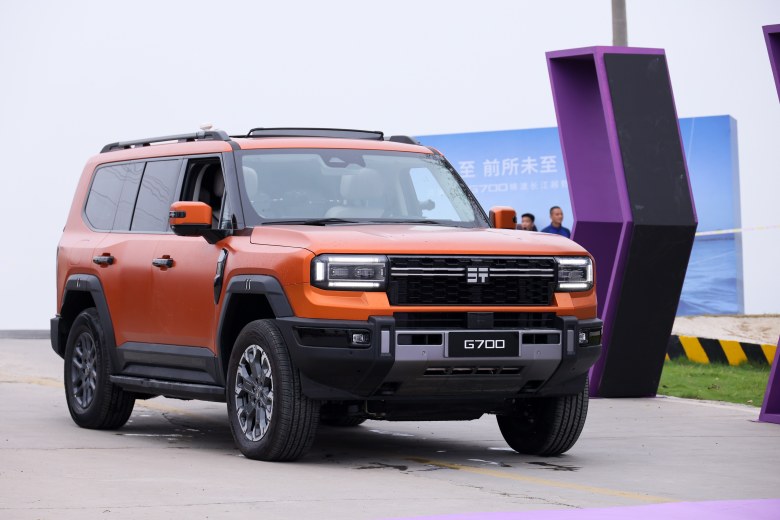 车轮破浪!纵横G700成功横渡长江