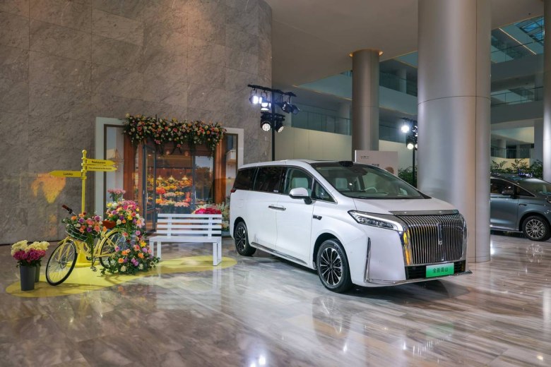 剑指腾势D9！魏牌高山7以28.58万杀入，家用MPV价格战开打