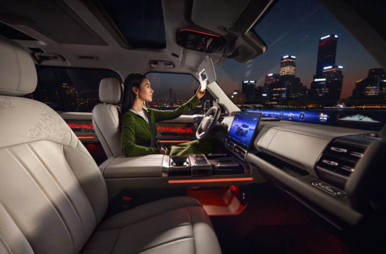 定位“全领域豪华越野SUV”!纵横G700正式上市,售价32.99万元起