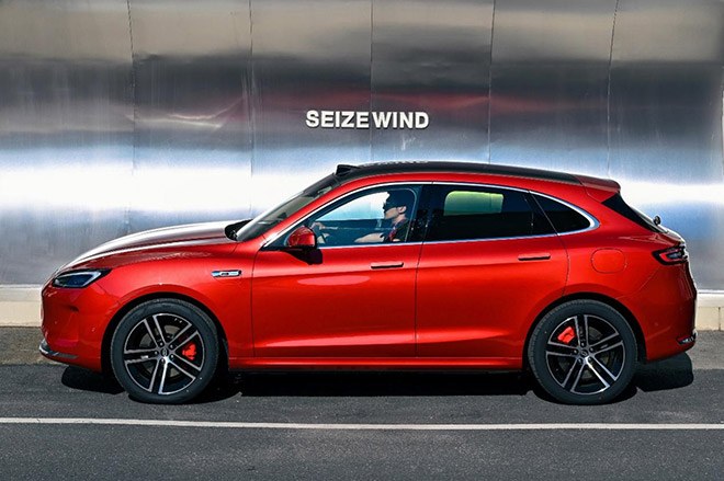 年轻用户SUV 问界新M5 Ultra对比Model Y 