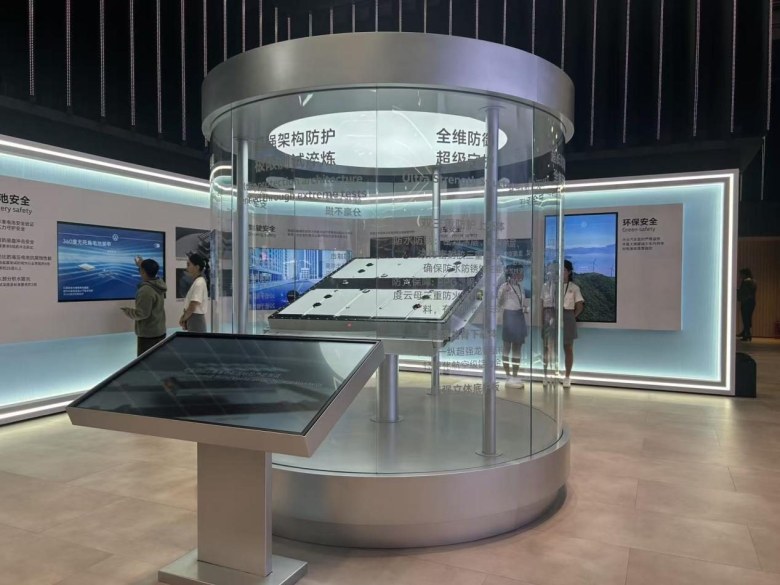 双馆齐开!上汽大众+奥迪携狠货炸翻广州车展