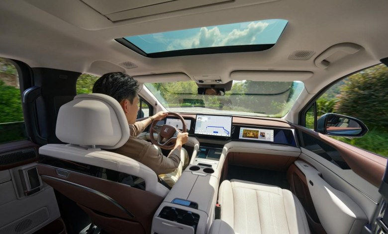 天神之眼B + 218KM纯电续航！2026款夏上市限时19.68万起