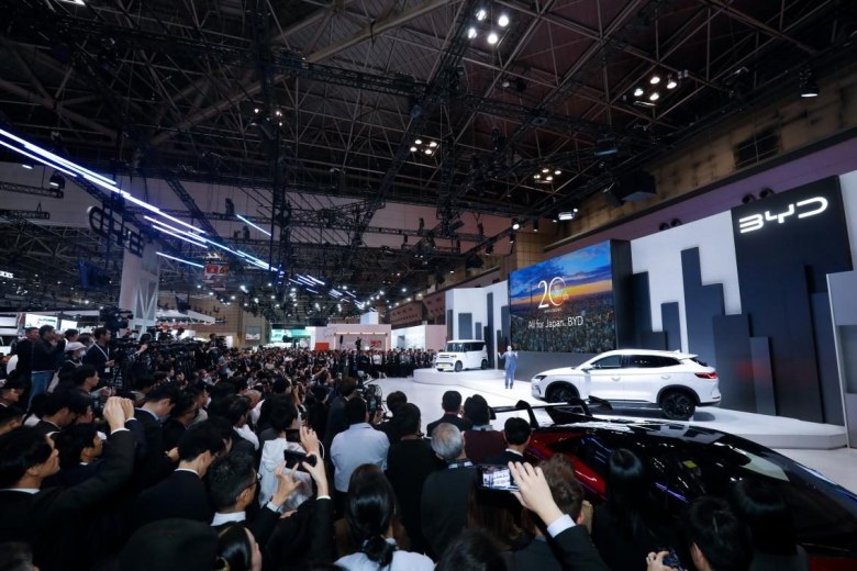 比亚迪三季报:营收5663亿创新高 海外销量暴增132%