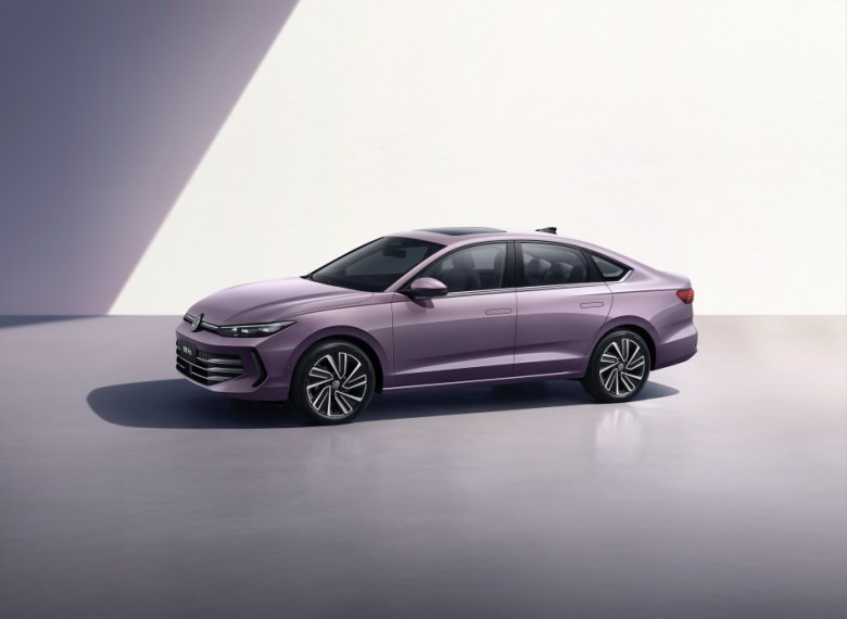 第650万辆朗逸车型荣耀下线！朗逸 Pro首次亮相解锁国民家轿新标杆