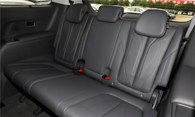 多维度对比锐胜M8和别克GL8