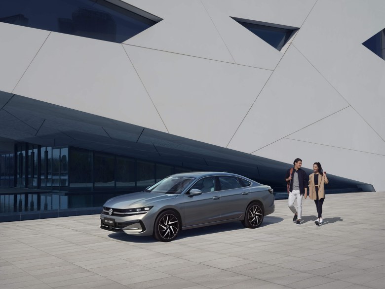 高速NOA上车、科技配置升级，一汽-大众迈腾2026款焕新上市