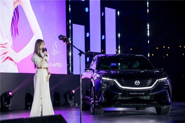 甜蜜天后同款座驾 王心凌正式加入长安马自达大家庭