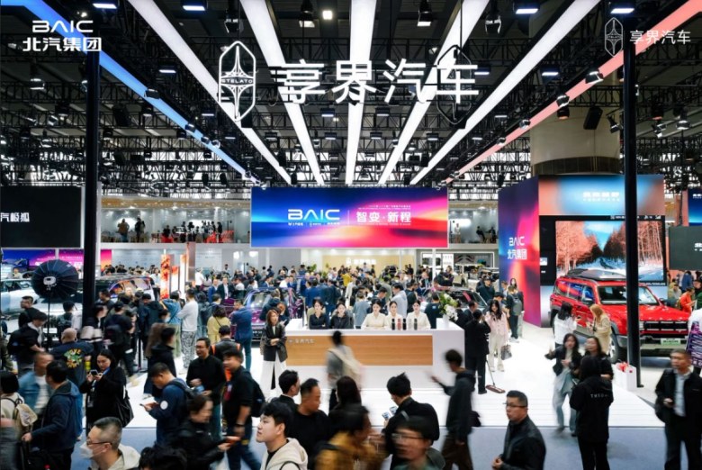 双9成团，剑指传统豪强！享界S9与S9T登陆2025广州车展