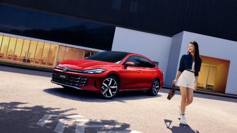 上汽大众10月终端销量9.25万辆 “油电同智”释放向上势能