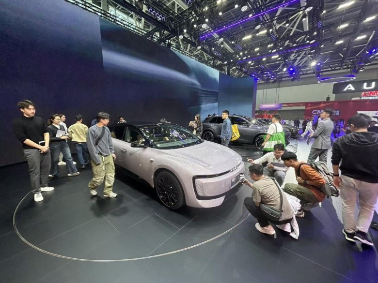 双馆齐开!上汽大众+奥迪携狠货炸翻广州车展